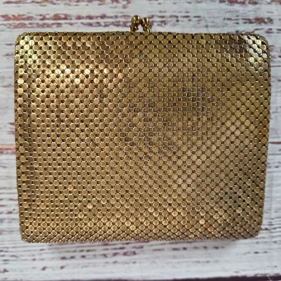 Vtg Whiting & Davis Gold Tone Mesh Wallet Kisslock Multi Pocket USA 50's Flapper - Picture 2 of 12
